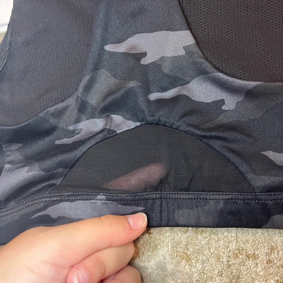 7 Athleta Girl Sports Bras, size XL , very good condition - Picture 3 of 12